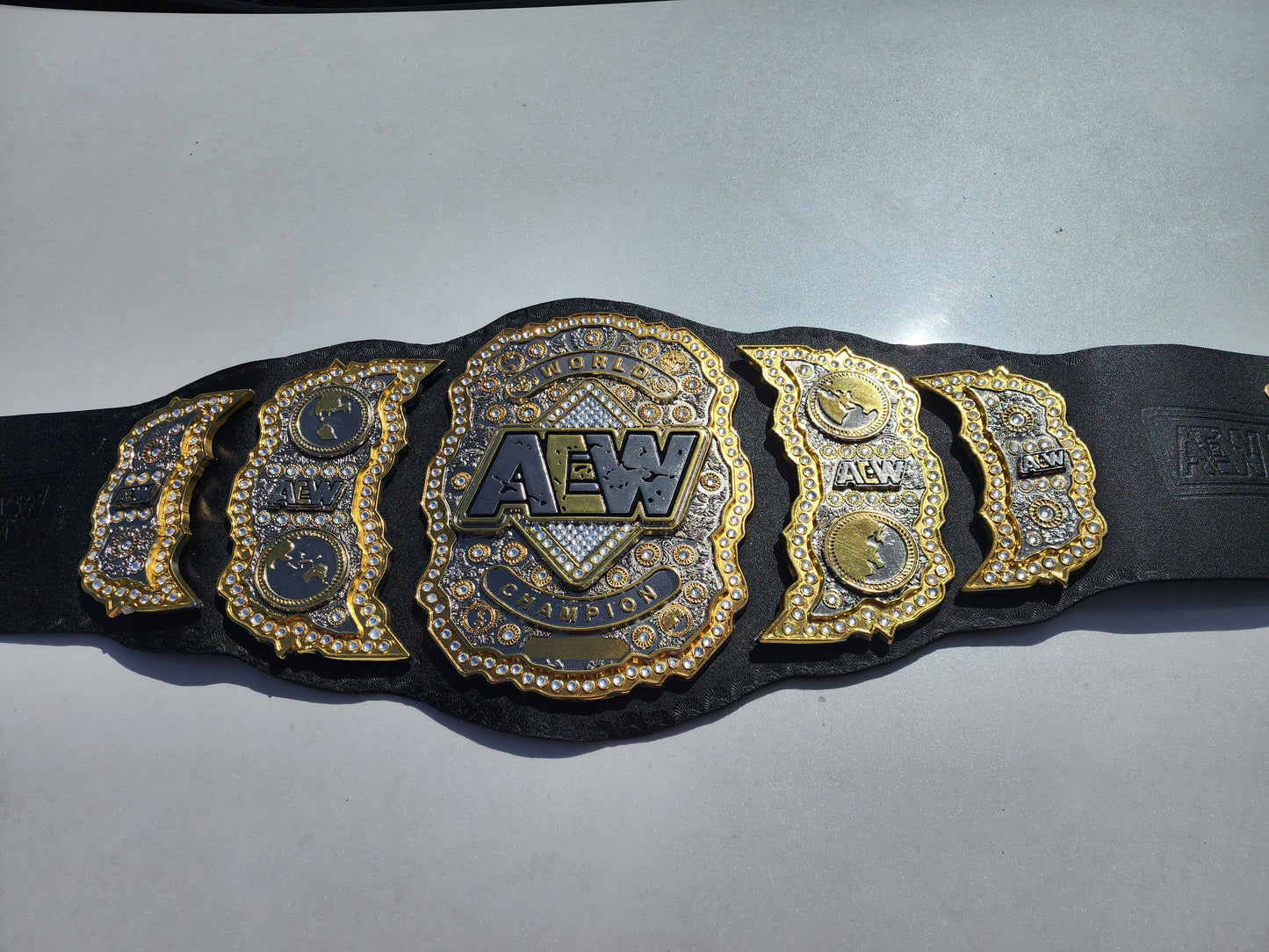 AEW Triple layer World Championship Belt Replica – Adult Size Wrestling Title Belt  Premium Collectible Fan Gift 4mm Zinc