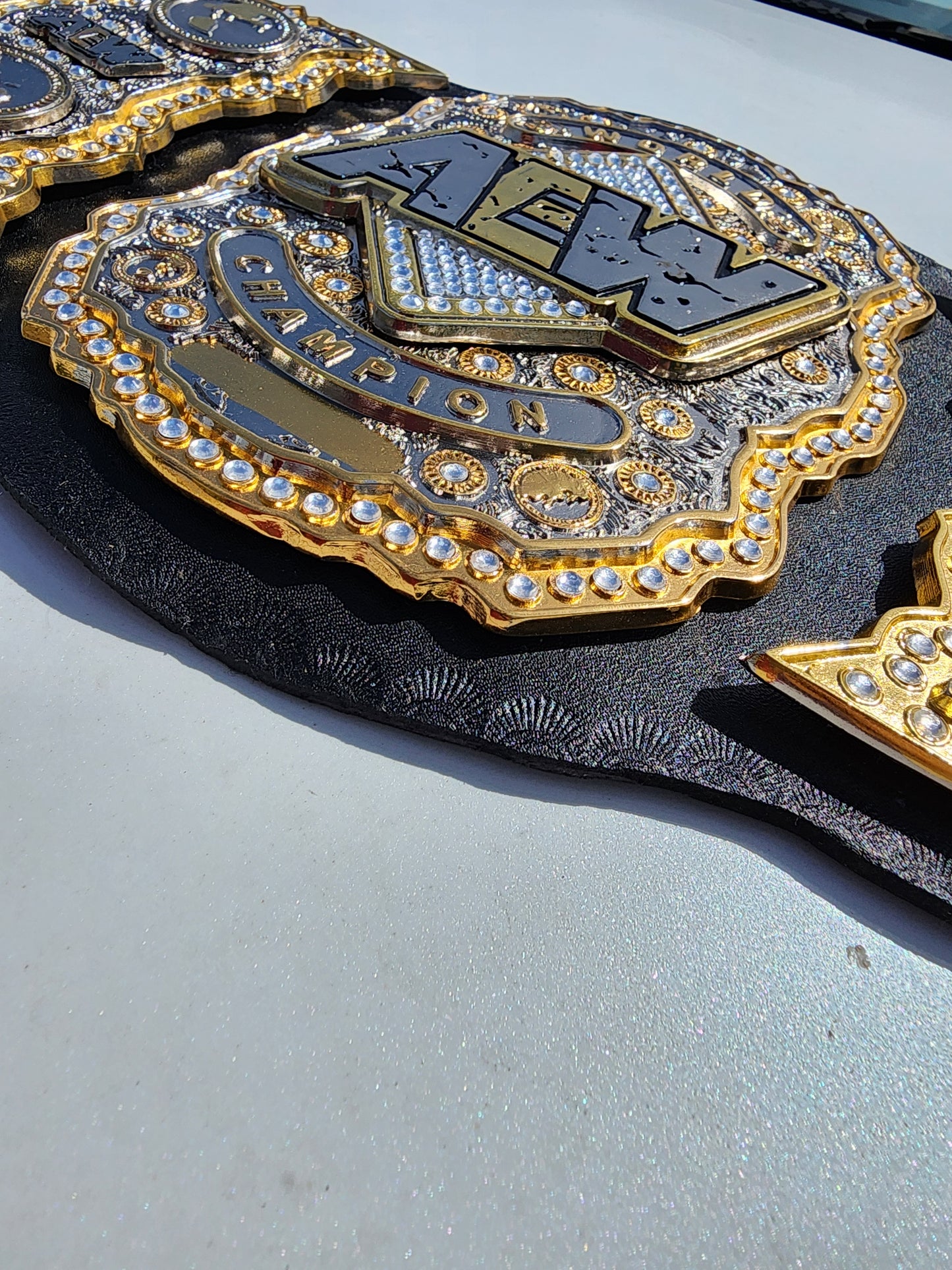 AEW Triple layer World Championship Belt Replica – Adult Size Wrestling Title Belt  Premium Collectible Fan Gift 4mm Zinc