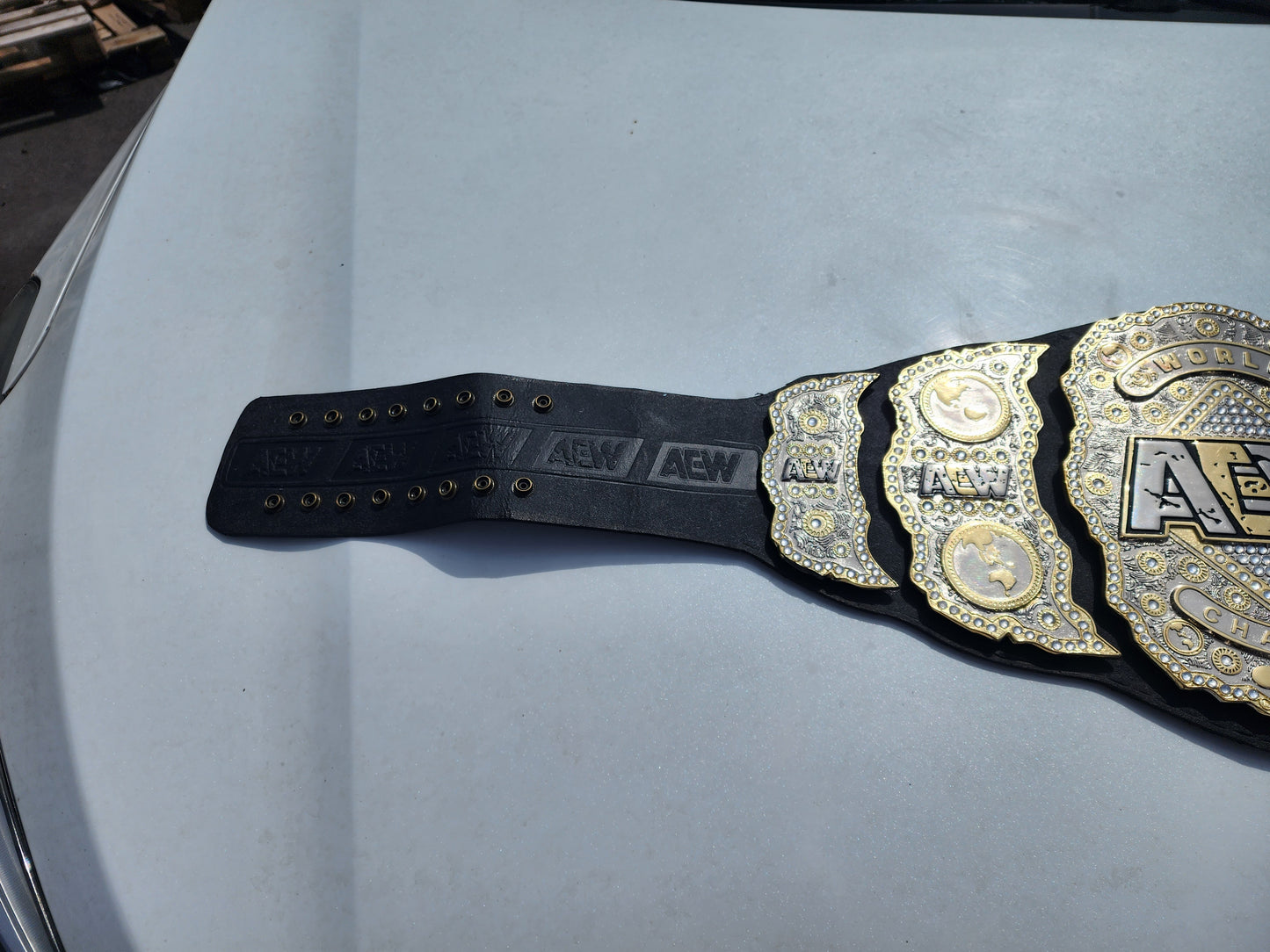 AEW World Championship Belt Replica – Adult Size Wrestling Title Belt  Premium Collectible Fan Gift 4mm Zinc